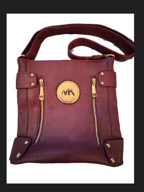 Ladies MICHAEL KORS burgundy leather shoulder purse gold trim